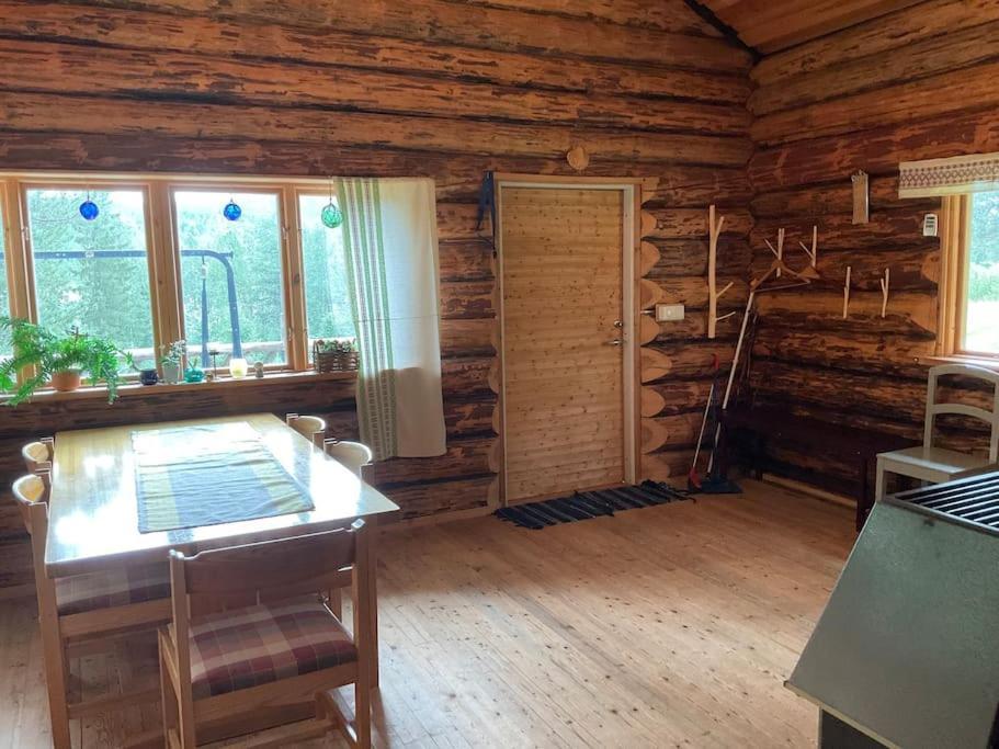 Lakeside Wilderness Cabin Йокмокк Экстерьер фото